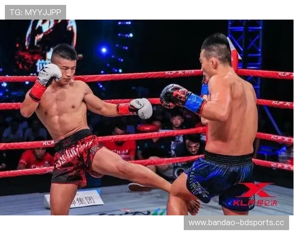 武林风冠军苦战K-1王者鏖战终极较量震撼全场争锋相对 武林风冠军苦战K-1王者鏖战终极较量震撼全场争锋相对